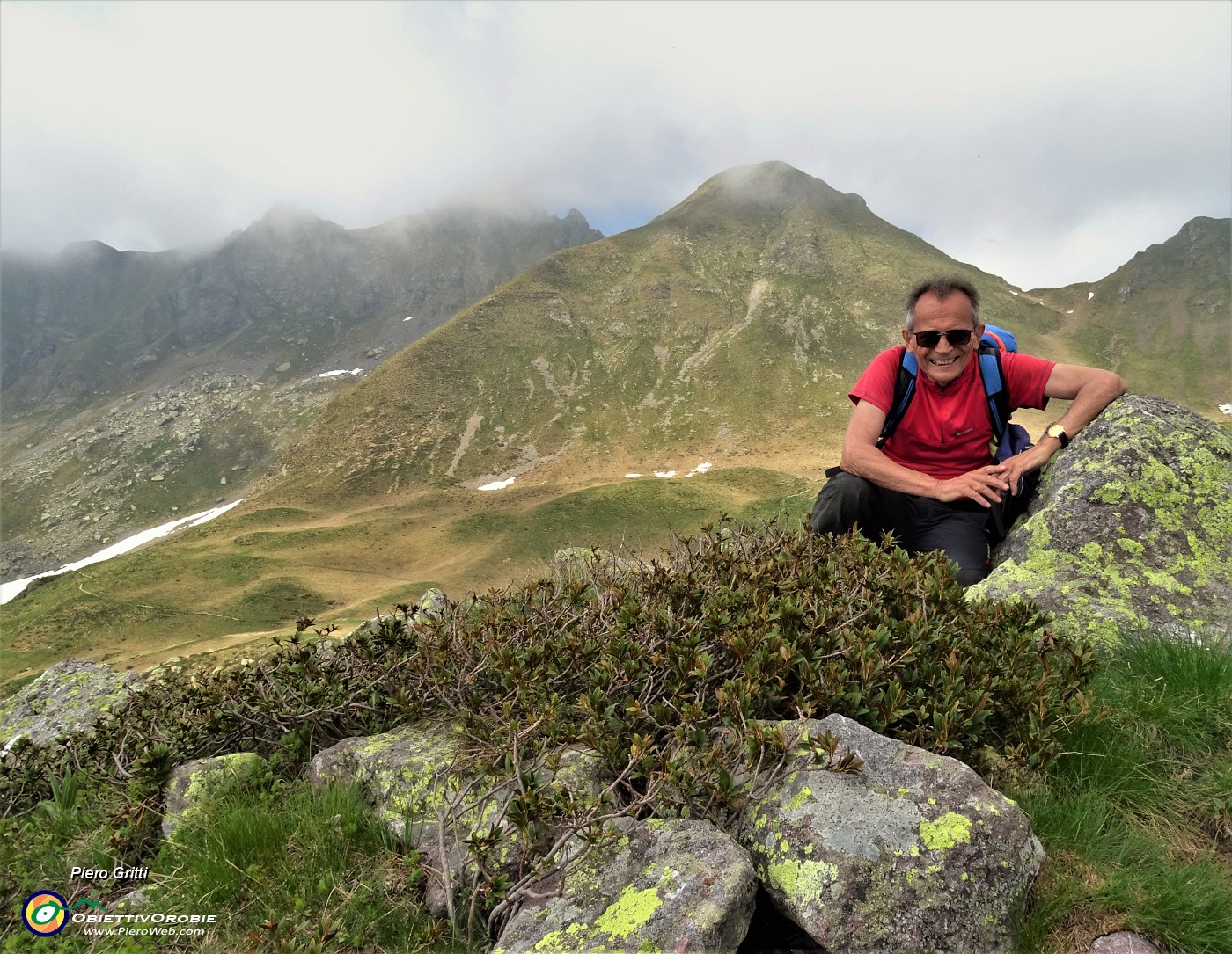 78 Salendo dal colletto del sent. 101 al Monte Avaro vista a dx, sulla mia spalla dx, verso la Bocchetta Triomen da dove sono sceso .JPG